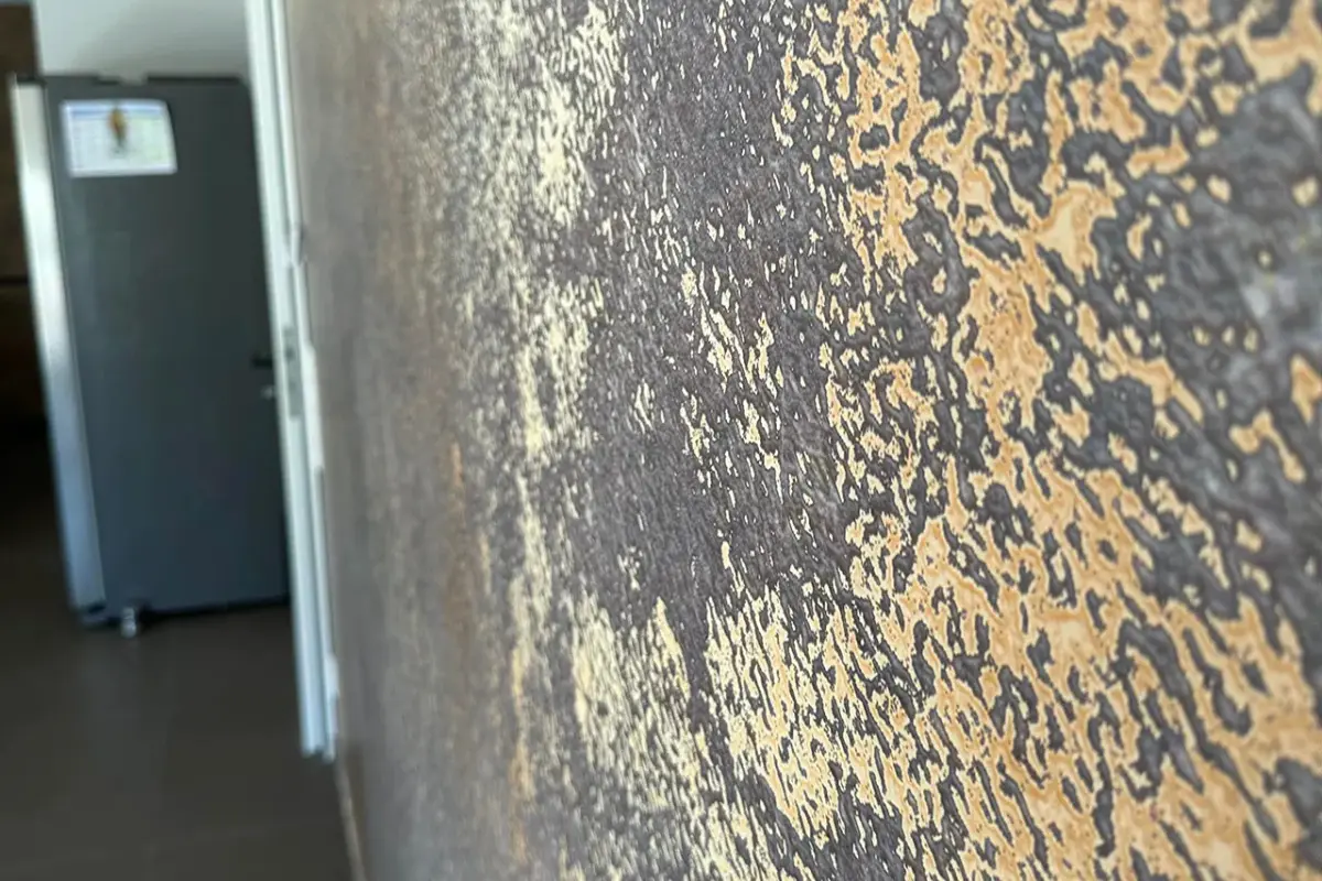 Tapezierarbeiten von HighTech Maler